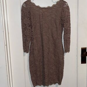 Jump Lace Long Sleeve Dress in Brown